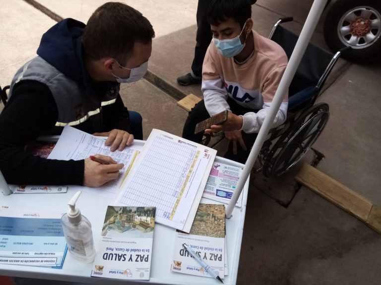 Desk informativo per i migranti venezuelani a Cusco